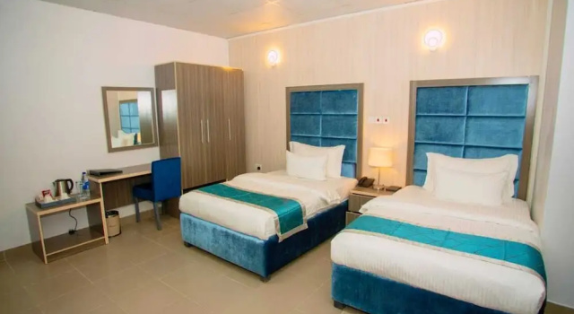 Номер Economy Riviera Suites