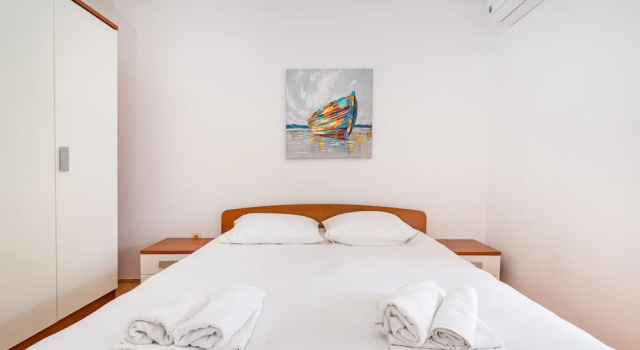 Studio Apartments Near Center 2, Забронировать Апартаменты/квартира Новаля Остров Паг