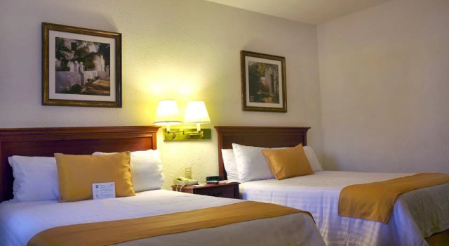 Grupo Costa De Oro Quallity Inn, Boek Hotel Hotels in Sonora met parkeren, Parkeren