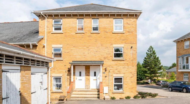 Captivating 2-bed Apartment in Chatham