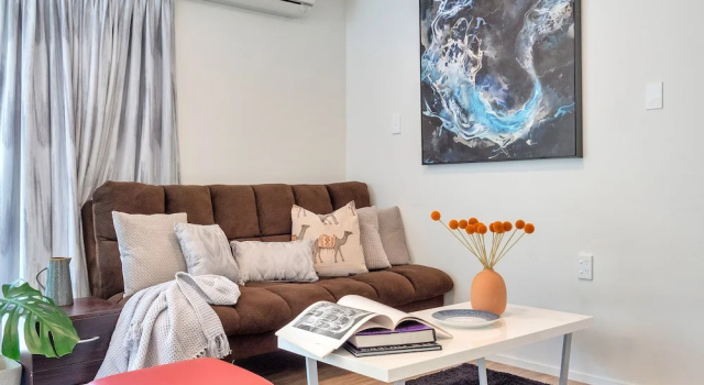 Bright 3 Bedroom near St Lukes Mall 3, Забронировать Отель Отели региона Окленда с парковкой, Парковка