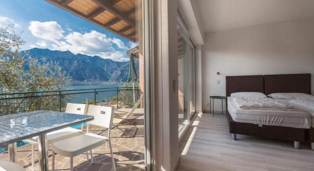 Студия с видом на озеро Residence Parco Lago di Garda