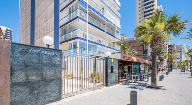 Copacabana Deluxe 1-A Levante Beach, Забронировать Отель Отели Бенидорм с парковкой, Парковка
