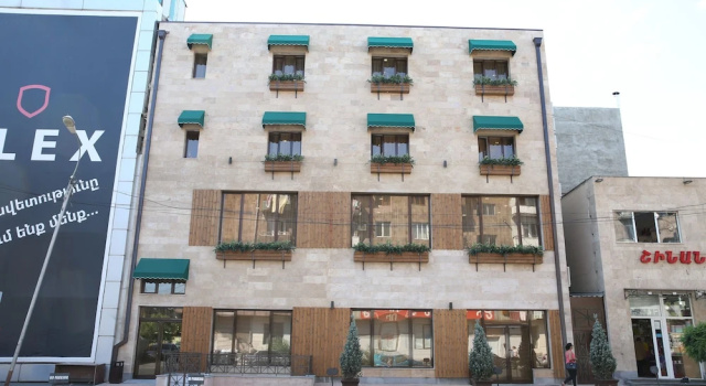 Armenian Inn Hotel, Boek Hotel Hotels in Shengavit met ontbijt, Ontbijt
