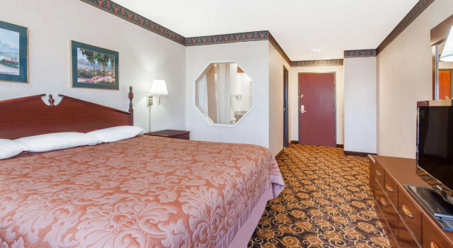 Super 8 by Wyndham Evansville North