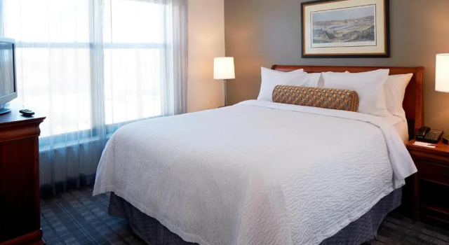 Двухместный люкс с 2 комнатами Residence Inn Minneapolis Downtown at The Depot