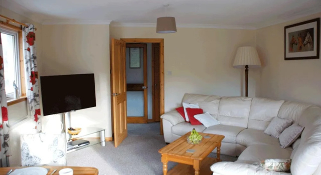 Lovely 3 Bedroom Bungalow Located in Drummore