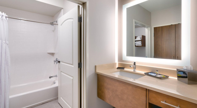 Staybridge Suites - Lehi - Traverse Ridge Center by IHG, Reserva ahora Hotel Hoteles en Utah con piscina, Piscina