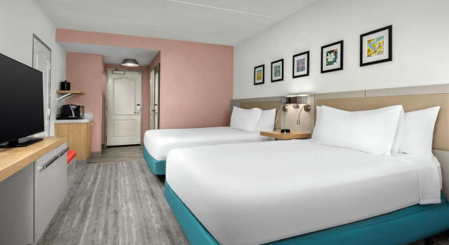 Четырёхместный номер Standard Hilton Garden Inn Greensboro