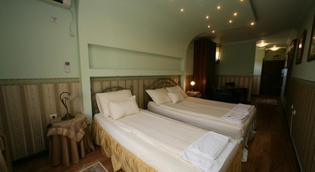 Трёхместный номер Standard Garni Hotel Garson Lux