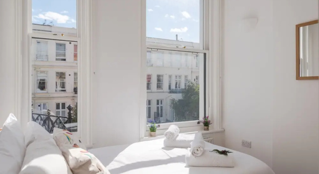 Bright 2BR Flat With Terrace Near Earls Court st, Забронировать Отель Отели Большого Лондона с парковкой, Парковка
