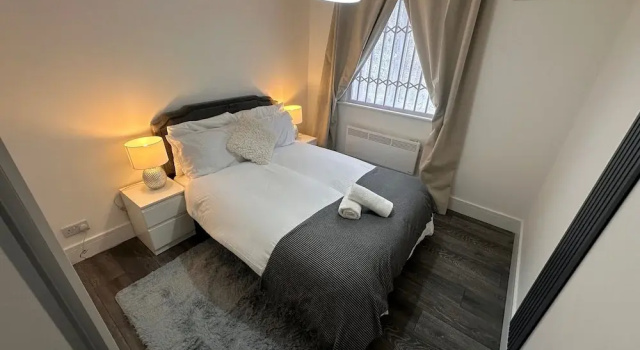 Apartment - Sleeps 4 - City Base - District Line, Забронировать Апартаменты/квартира Отели Большого Лондона с парковкой, Парковка