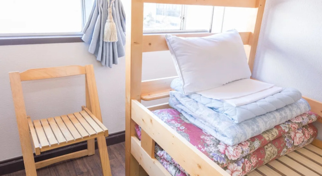 Кровать в общем номере (женский номер) Almas Guest House(アルマス）