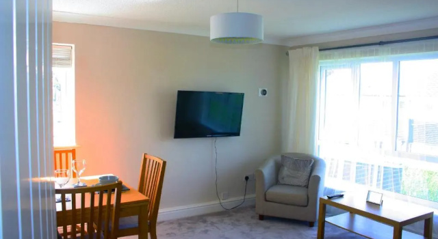 Heathmere -NEC, Airport, HS2, Resorts World, Workcation - Spacious quiet apartment, Book Lejlighed West Midlands hoteller med parkering, Parkering