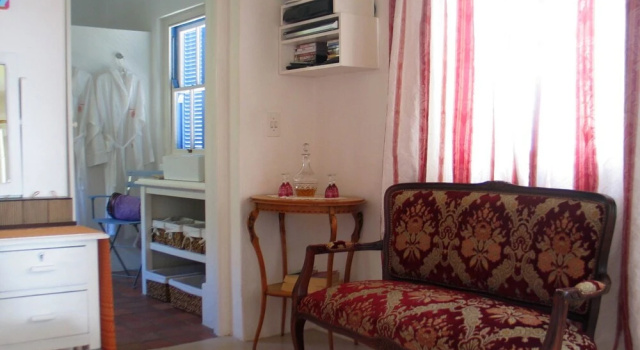 The Artists Cottage, Забронировать Дом для отпуска Отели Принс-Альберта с бассейном, Бассейн