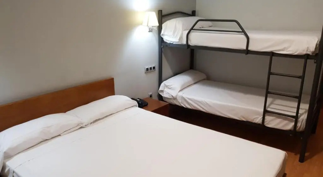 Четырёхместный номер Standard Hotel Ciudad de Corella