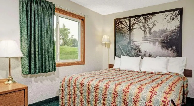 Номер Standard Super 8 by Wyndham Rogers Minnesota