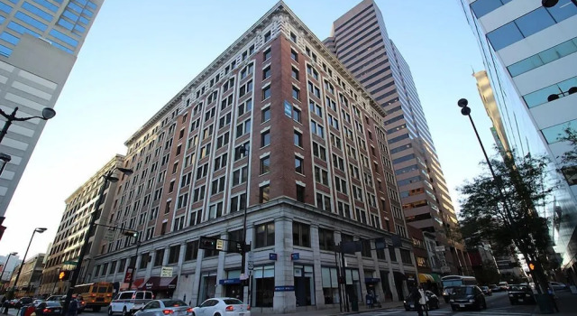 Amazing 2BR Downtown With 98 Walk Score