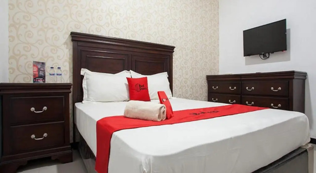 Двухместный номер Economy RedDoorz near Taman Krida Budaya Malang