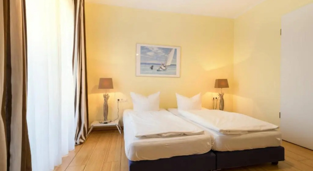Kaiservillen Heringsdorf - Appartement mit 1 Schlafzimmer und Terrasse D101, Забронировать Апартаменты/квартира Отели Херингсдорф с парковкой, рядом с Обсерватория, Парковка