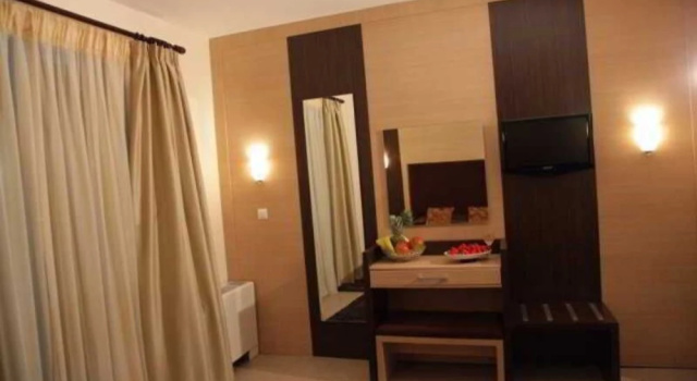 Alexander Hotel, Брондау Қонақ үй Serres Macedonia