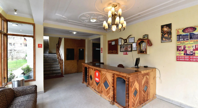 OYO 12425 Neha Palace, Забронировать Отель Отели штата Тамилнада с завтраком, Завтраки