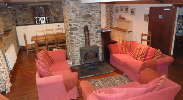 Ceridwen Centre, Rezervați Hotel Llandysul Glamorgan