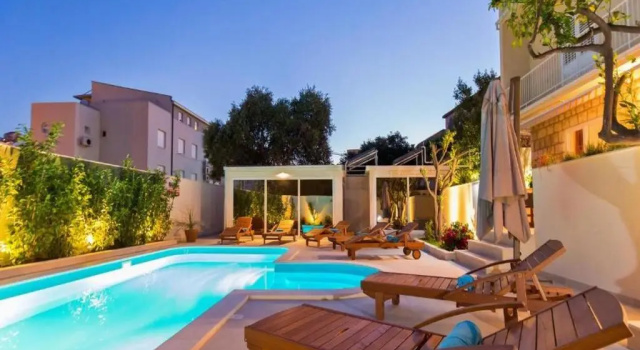 Студия Apartments St Thomas