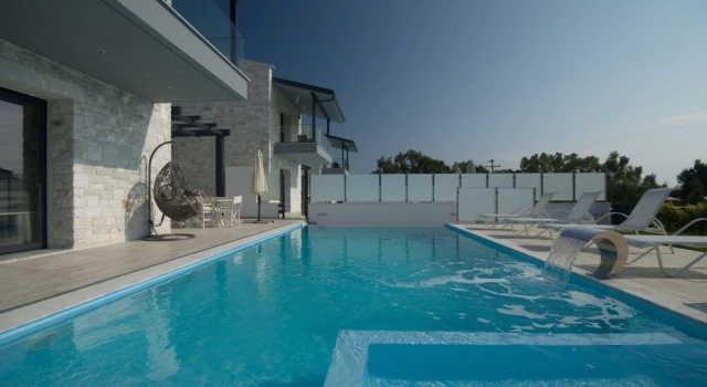 White Pearl Luxury Villas