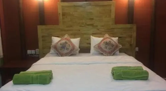 Ryta Beach Bungalow & Resort, Забронировать Курортный отель Ронг Провинция Преа-Сианук