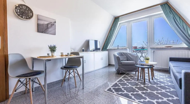 Студия с балконом Meer Appartement