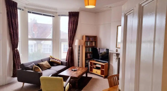Апартаменты Bright, character 3 bed Apartment: 7 mins walk to sea