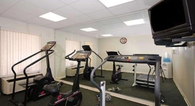 Guesthouse Inn and Suites, Rezervovat Hotel Dickson Tennessee
