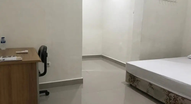 OYO 92468 Roemah Djatinegara, Rezervați Hotel Matraman Cilandak
