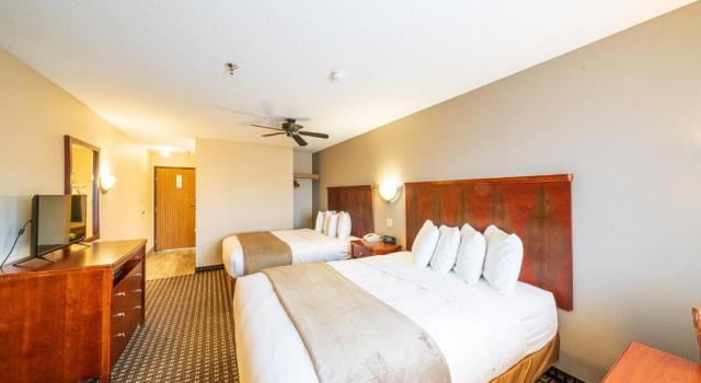 Четырёхместный номер Standard Alpine Inn & Suites Gunnison