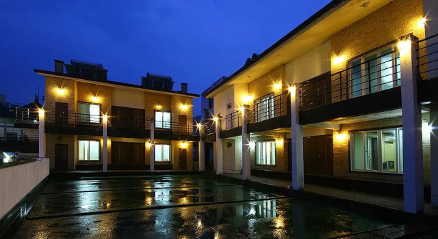 Ganchon roadvill pension, Забронировать Отель Отели Деокхеон с парковкой, Парковка