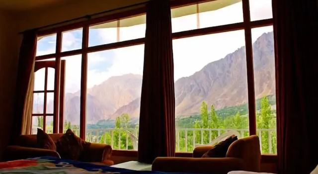 Двухместный номер Executive с балконом Hilltop Hotel Hunza