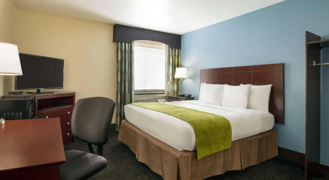 Двухместный номер Luxe Studios Nashville Airport
