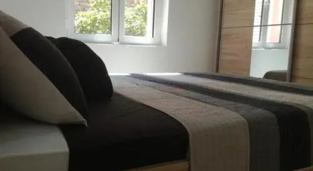 Paunovic Apartments, Reservar Apartamento Lepetane Montenegro