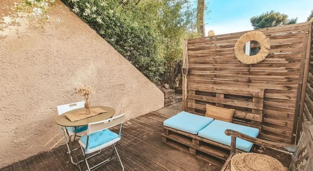 Студия Studio avec terrasse indépendant calme absolu dans maison de famille