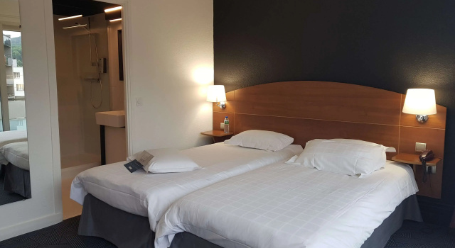 Трёхместный номер Standard Kyriad Hotel Clermont Ferrand Centre