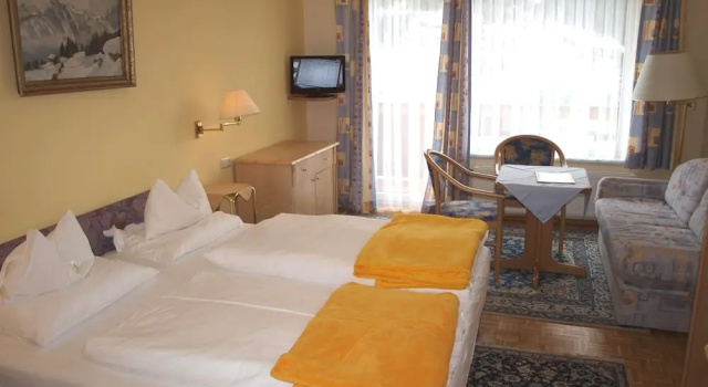 Двухместный номер Standard с балконом и с красивым видом из окна Hotel Alpenblick
