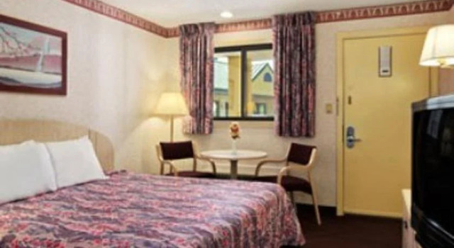 Travelodge West Springfield, Rezervasyon Otel West Springfield Massachusetts