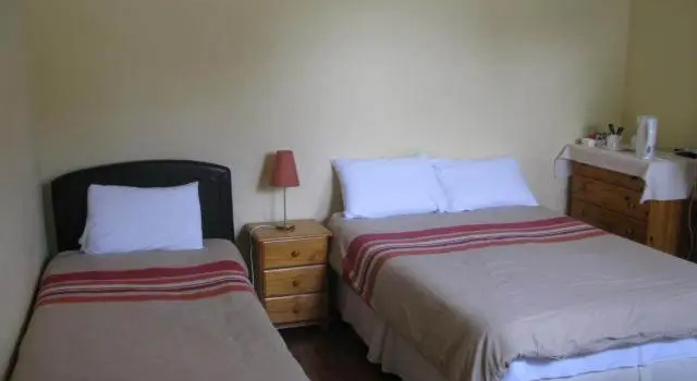 Dun Aoibhinn Guest Accommodation, Забронировать Отель «постель и завтрак» Голуэй графство Голуэй, рядом с Ирландский национальный университет в Голуэе