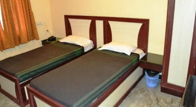 Repose comfort inn, Забронировать Отель Отели Пондичерри с парковкой, Парковка