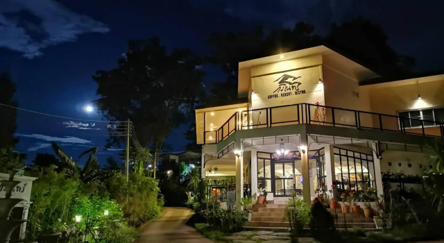 Кровать в общем номере Krin Resort