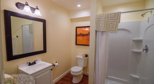 Четырёхместный номер Deluxe Inn at Buckhorn Cove