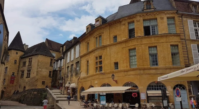 Le Lys de Castelnaud, Забронировать Отель Отели Бенак-э-Казнак с завтраком, Завтраки