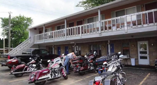 L&M Bikers Motel, Брондау Мотель Sabula Iowa