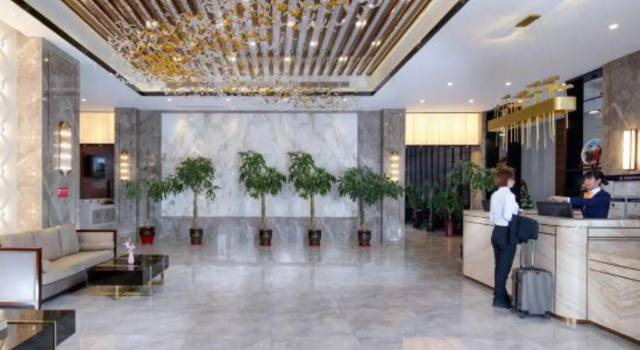 Vienna3Best Hotel(Shijiazhuang Luancheng Runfeng Logistics Park store), Забронировать Отель Отели Шицзячжуан с парковкой, Парковка